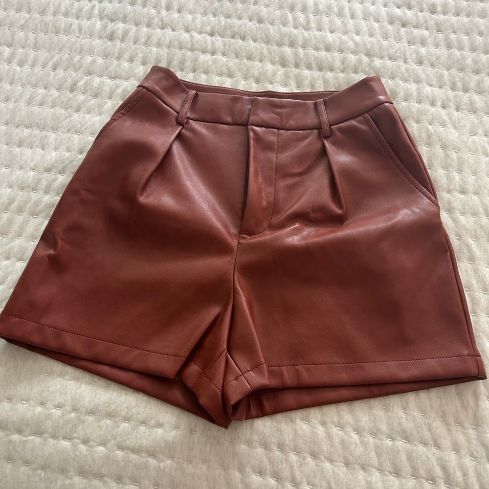 AVES LES FILLES Women's Brown Leather Shorts